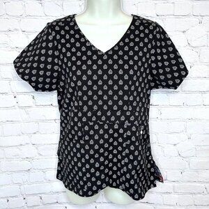 VERA BRADLEY BLACK WHITE PRINT SCRUB TOP - SMALL